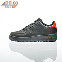 黑×紅色Air Force 1  $1,099