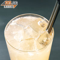 Whisky Lemonade $90（a）<br>以檸檬、北海道黑糖、柚子汁、清酒及日本威士忌等調製，酸酸甜甜。