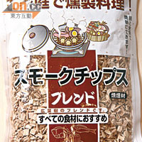 廣葉樹木糠<BR>日本煙熏木糠，取自廣葉樹，用途較廣泛，木香較為濃郁。