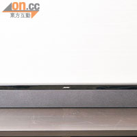 Soundbar採用超薄身釹磁鐵單元，體積為36.8×4.9×2.4吋。