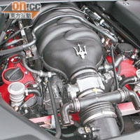 4.7公升V8引擎經調校後，馬力較GranCabrio多10hp，達450hp。