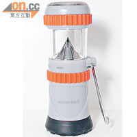 Mont-Bell 2-way LED變形電筒<br>外形似足一盞油燈，實質頂部具有LED，可以隨時變身電筒。售價：$310/