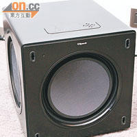 超低音喇叭SW-311<BR>內置10吋大口徑單元，支援22Hz~120Hz頻率響應，低音厚實有力，炸機一流。另設有USB插頭作韌體更新，以配合不同播放環境。$10,000/隻