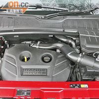 導入Turbo裝置的2公升引擎，可爆發240ps最大馬力。