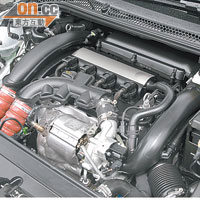 引擎備有Turbo裝置，故1.6公升型號也可觸發156hp馬力。