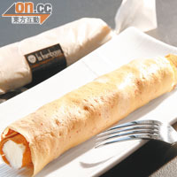 black n white Signature Crepe $32<br>賣相破格！法式薄餅裹着自製的低脂忌廉杏仁卷、餡料及汁醬，啖啖都吃到多重味道層次。