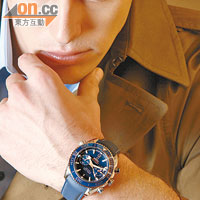 Seamaster Planet Ocean手錶，品牌另一主打作，首枚自家計時機芯9,300/9,301，此錶更備有大熱的全藍色設計。藍色錶面配藍色皮帶款式  $77,700