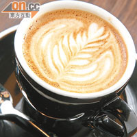 Ethiopia Yirgachefee（Full City Roast）—— Piccolo Latte $28<BR>拉花的造型最吸引女生，入口奶香與咖啡香混合卻沒有搶對方風頭，可以一試。