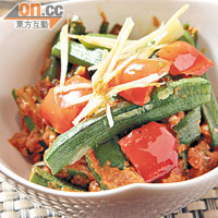 Dakkhani Dum Ki Bhindi $85（a）	<br>	咖喱膽以番茄熬製，濃稠少汁，乾炒雜菜味道濃郁可口。