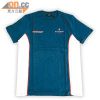 MC Trofeo T-Shirt $380<br>藍色T-Shirt都是Maserati Trofeo的官方車隊衫，以全棉製造，標誌位置與MC Trofeo Shirt相同，胸前和背部分別繡上Maserati Corse和MC Logo，尺碼有M、L、XL，男女皆宜。