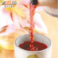 洛神花茶 $28<br>部分洛神花由Nana親自曬乾，混合台灣入口的出品，味道酸酸甜甜，很開胃。