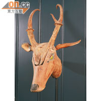 木製鹿頭裝飾 $1,600
