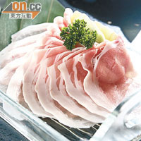 日本沖繩黑豚肉  $88<BR>肥肉較少，豬的味道特別濃郁，放湯一汆，好嫩滑。