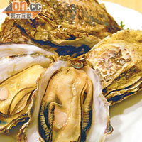 採自瀨戶內海的牡蠣肉質飽滿厚身。
