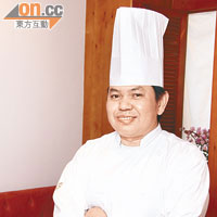 Chef Noom是曼谷人，煮曼谷菜對他來說完全沒難度，就像在家中做飯一樣。