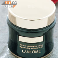 LANCÔME Absolue L'Extrait 超級修護霜<br>透過玫瑰幹細胞刺激真皮幹細胞再生，附有按摩棒，可收緊臉部線條。 $3,600（e）