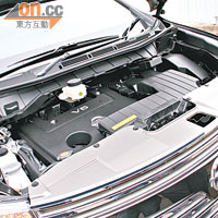 搭配了屢獲殊榮的VQ35DE V6引擎，馬力增加至280ps。