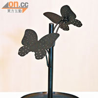 黑色蝴蝶飾物架 $128（c）