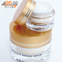 （上）CLINICA IVO PITANGUY SPECIFICS強效眼霜 $1,500/15ml、（下）強效修護霜 $2,600/50ml（All From a）