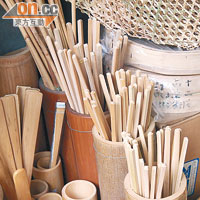 竹的可塑性超高，可製作竹筷、竹筒等產品。