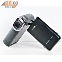 採用Sony G鏡頭，備有29.8~298mm 10倍光學變焦。