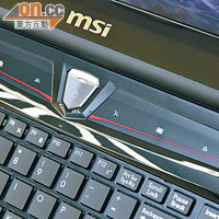 鍵盤上方設計特別，備有Turbo鍵可作超頻。