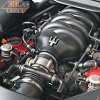 沿用自然吸氣結構的4.7 V8引擎，瞬間就能觸發440hp馬力。