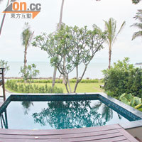 度假村有7間海景Pool Suite，浸在私人按摩池，眺望清澈的海岸，夫復何求？