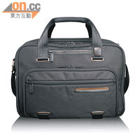 Data系列黑色T-Pass Ford Expandable Laptop Brief $2,440
