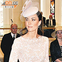 凱瑟琳出席英女王伊利沙伯二世登基60周年鑽禧紀念活動。