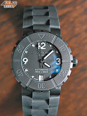Class One黑色橡膠鈦金屬腕錶  $51,000