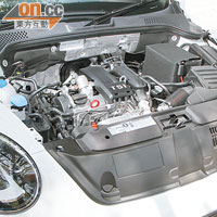 引擎具備出色的燃油效益，平均油耗僅5.9L/100km。