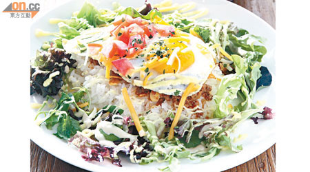 沖繩塔可飯$83<BR>墨西哥特色Taco與日式蓋飯Crossover，並以蛋黃醬代替Salsa，是店中招牌之一。