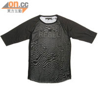 IZZUE COLLECTION黑×灰色透視文字Tee $599（a）