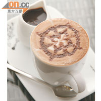Cappuccino $32<br>選用來自瑞士的混合咖啡豆調校而成，味道甘香之餘還有榛子香。