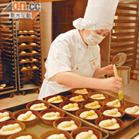 麵包店內可以一窺麵包的製作過程。