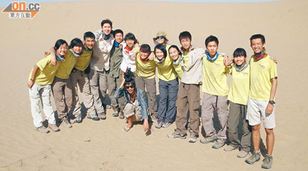 塔克拉瑪干沙漠是中國境內最大的沙漠，年輕人能到當地考察，實屬千載難逢的機會。