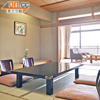 新淡路酒店的和式客房保持了闊落的空間感。