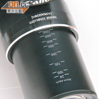 SX50 HS伸盡1,200mm時的鏡頭長度尚可接受。