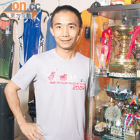 劉耀勳指新鞋的物料較硬，要跑足80~100km「食」番腳形才能在比賽場上使用。