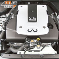 每當啟動3.7公升V6引擎，320hp馬力隨即源源不絕湧出。