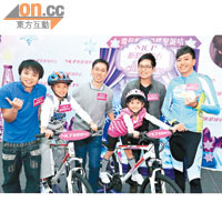 阿煜與Tim Sir早前於新都城推廣單車導賞活動。