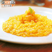 Pumpkin Risotto （需預訂）<BR>將鮮南瓜一半烤焗、一半磨成蓉，再加入上湯煮。軟糯的口感中帶南瓜肉，滿口芳香。