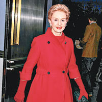 美國設計師Carolina Herrera