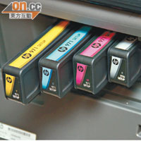 HP 970及971 XL墨盒體積較傳統墨盒長，可打印嘅頁數更多。