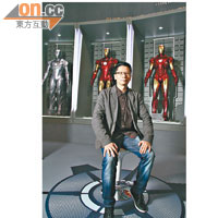 Hot Toys主腦Howard︰「今次展覽我們旨在呈現Iron Man更立體一面，觀乎新電影中，主角大玩凌空變身方法，我們正考慮把它加入Figure之中。」 