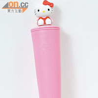 Hello Kitty自製唧唧冰模<br>小時候經常吃唧唧冰，這款吉蒂造型冰模，定能讓各位重溫兒時回憶。售價：$138（a）