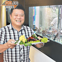 周老闆養了淡水蝦10年才覺得夠「功力」開餐廳。