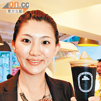 有份參與研發的田代美帆小姐指，保持冰凍的Frozen Beer，很適合女士享用。其手上的是麒麟一番搾Frozen黑啤。