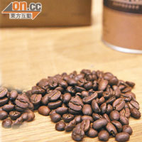 據負責人表示，為保證新鮮，咖啡豆不能「炒定」，接下訂單才炒豆。